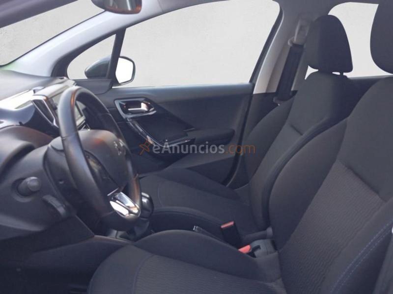 Peugeot 208 1.2L PURETECH 60KW SIGNATURE 5P 