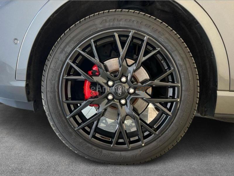Ford Kuga 2.5 PHEV ST LINE AUTO 225 5P