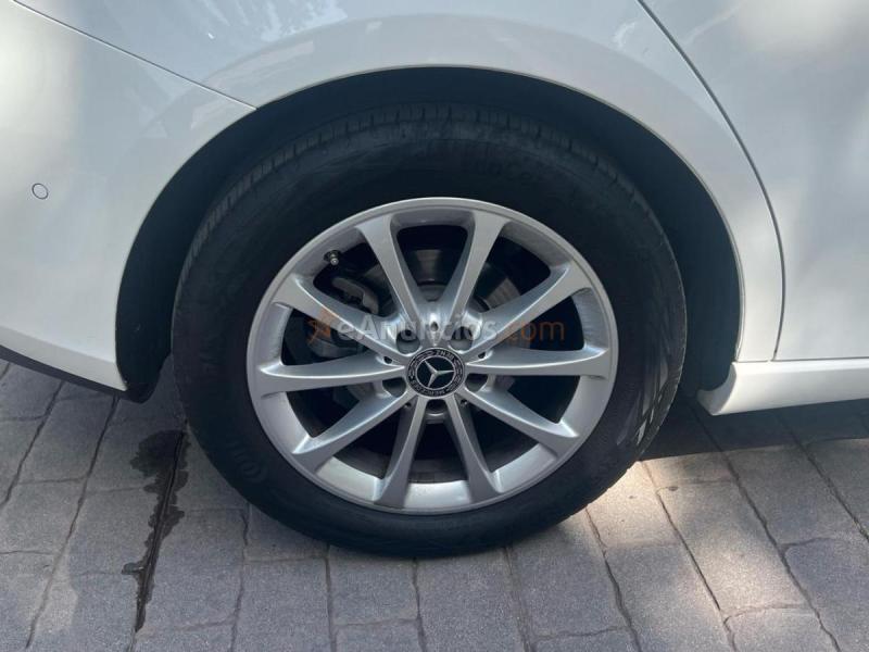 Mercedes Benz B CLASS 1.3 B 180 136 5P