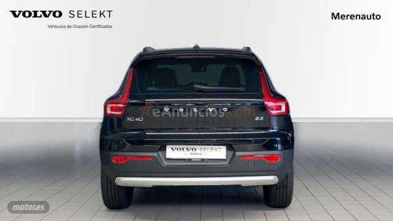 Volvo XC40 2.0 B3 MHEV CORE DCT 163 CV de 2026 con 17.302 Km por 33.900 EUR. en A Coruna