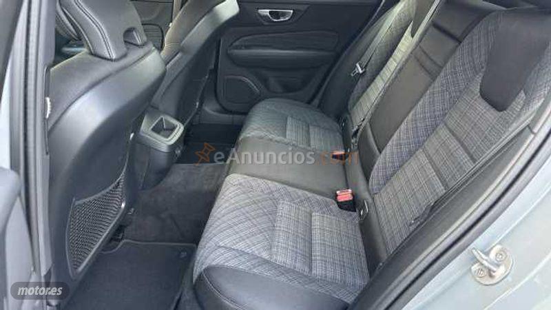 Volvo V 60 2.0 B4 D CORE AUTO 197 5P de 2025 con 33.568 Km por 34.500 EUR. en Cordoba