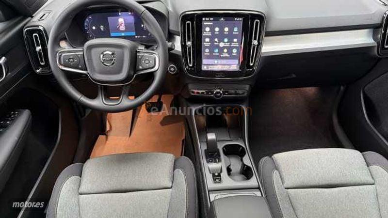 Volvo XC40 2.0 B3 MHEV CORE DCT 5P de 2026 con 1 Km por 35.900 EUR. en Barcelona