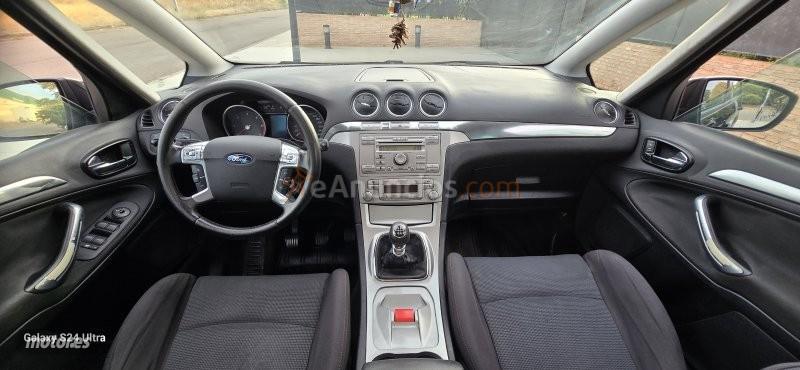 Ford S-Max 2.0 TDI TITANIUM de 2007 con 397.000 Km por 3.850 EUR. en Ciudad Real