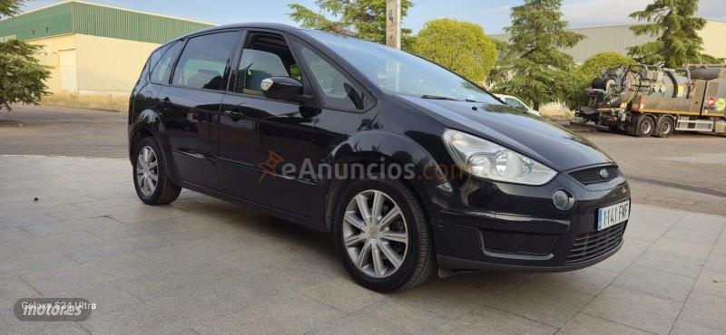 Ford S-Max 2.0 TDI TITANIUM de 2007 con 397.000 Km por 3.850 EUR. en Ciudad Real