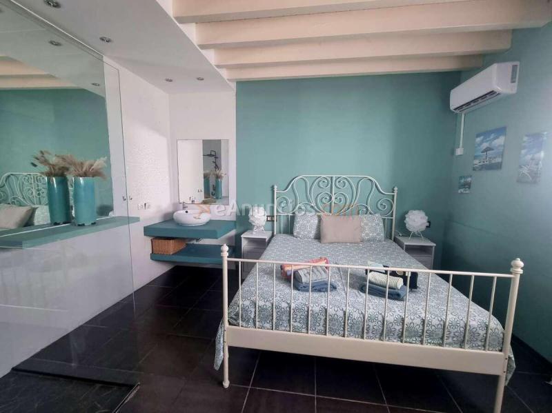 VILLA CON PISCINA EN PLAYA BLANCA