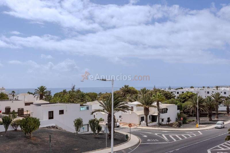 Espectacular adosado de Diseño Moderno y vistas al mar en Costa Teguise