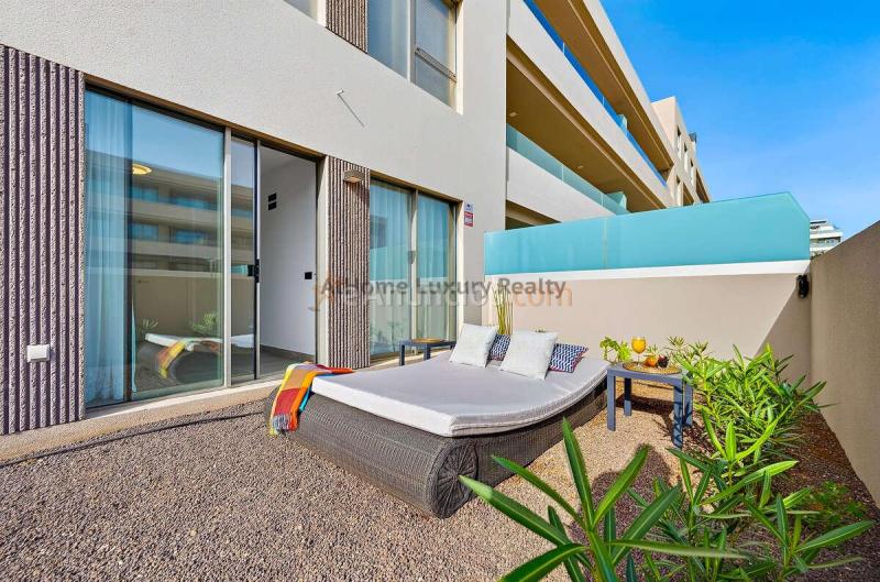 Exclusiva  590.000 €  sotavento suites  la tejita  3 dormitorios  2 baños  115 m de terraza privada  vistas al mar