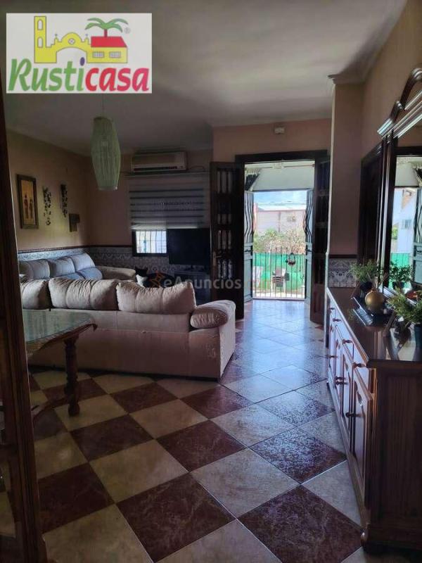 Casa de seis habitaciones.
