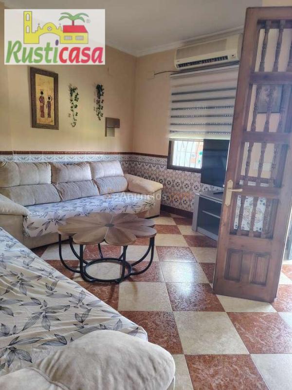 Casa de seis habitaciones.