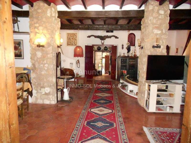 Casa rústica grande