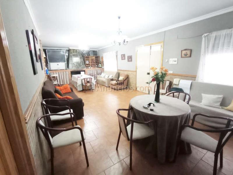Chalet independiente en el peral