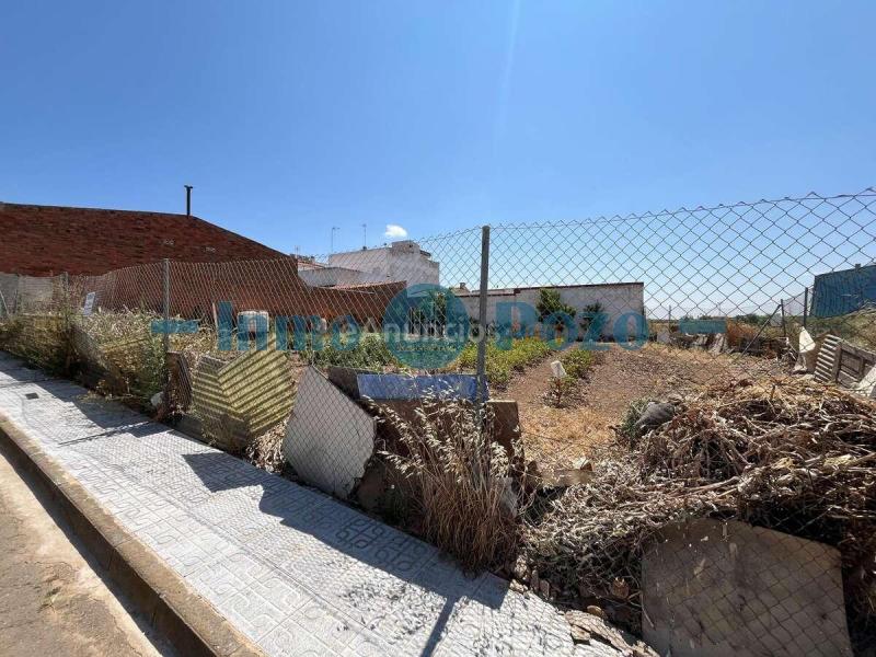 Parcela de 453 metros a la venta