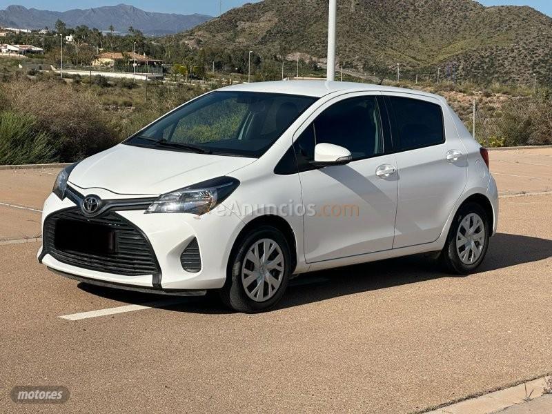 Toyota Yaris xp13 de 2016 con 96.000 Km por 11.000 EUR. en Almeria