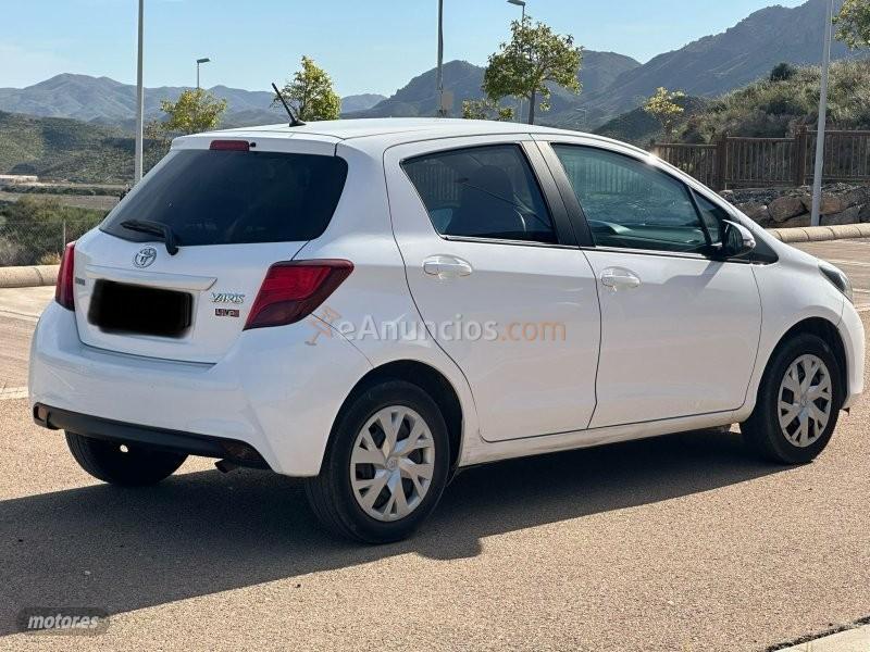 Toyota Yaris xp13 de 2016 con 96.000 Km por 11.000 EUR. en Almeria