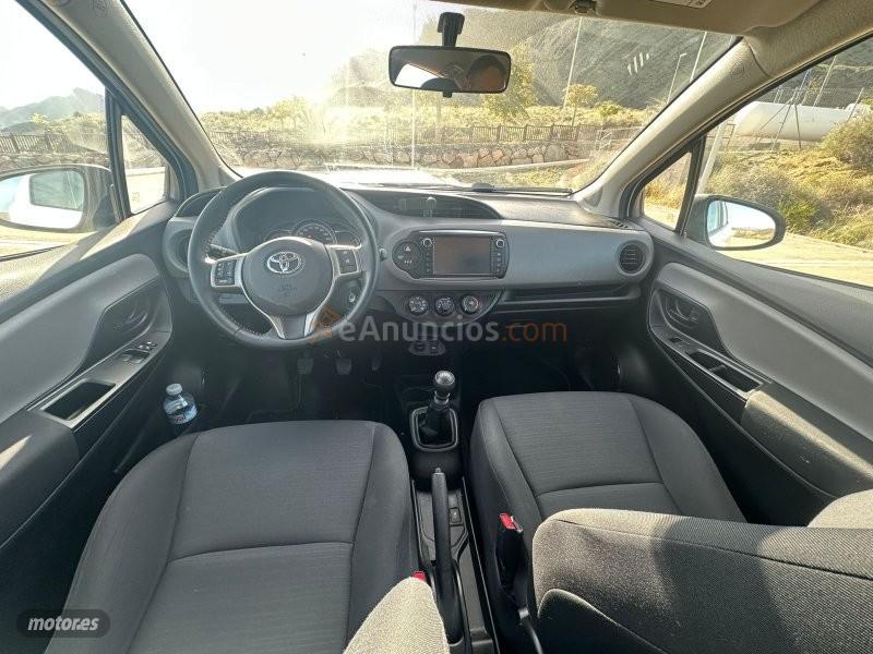 Toyota Yaris xp13 de 2016 con 96.000 Km por 11.000 EUR. en Almeria