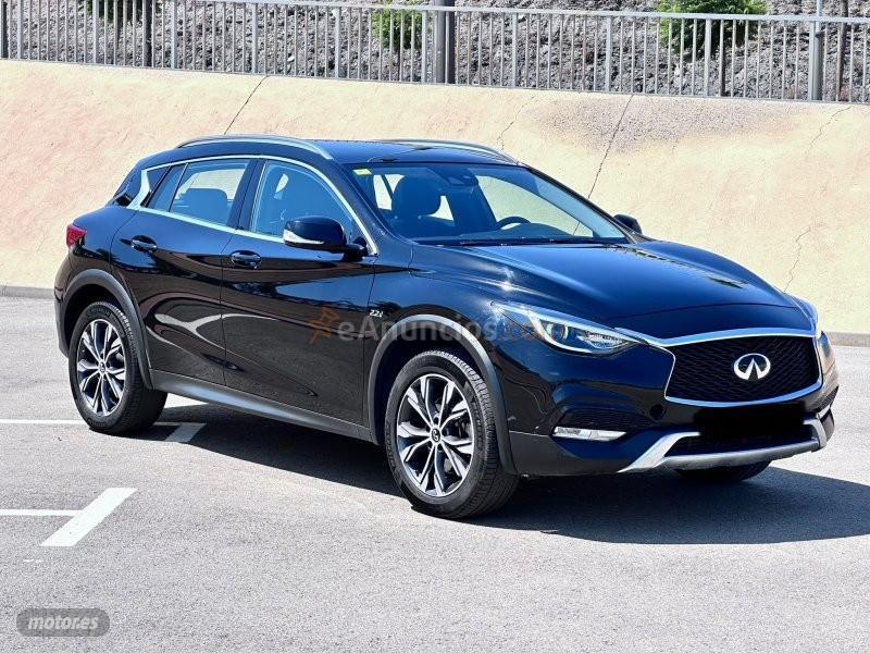Infiniti QX30 220CDI de 2017 con 180.000 Km por 17.100 EUR. en Almeria