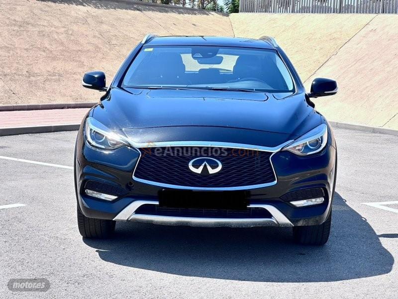 Infiniti QX30 220CDI de 2017 con 180.000 Km por 17.100 EUR. en Almeria