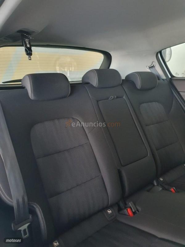 Kia Sportage SPORTAGE HYBRID de 2020 con 135.595 Km por 18.900 EUR. en Sevilla