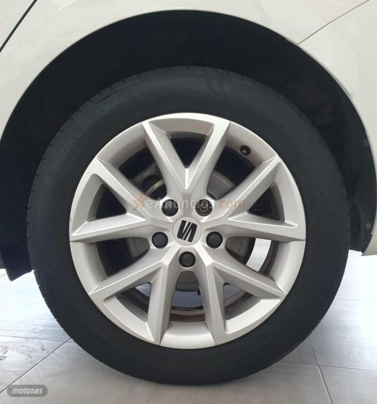 Seat Leon LEON Sportourier TDI de 2021 con 132.111 Km por 16.500 EUR. en Sevilla