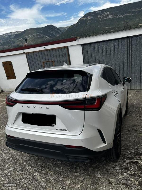 Lexus NX 350h Executive 2wd de 2022 con 81.454 Km por 45.000 EUR. en Vizcaya