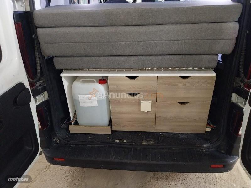 Opel Vivaro Combi 1.6 Cdti 120 cv L1 2.9 T de 2019 con 198.592 Km por 18.500 EUR. en Sevilla