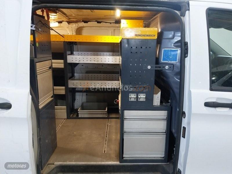 Mercedes Vito Larga Furgon taller 114 Cdi 136 cv de 2018 con 229.970 Km por 16.990 EUR. en Sevilla