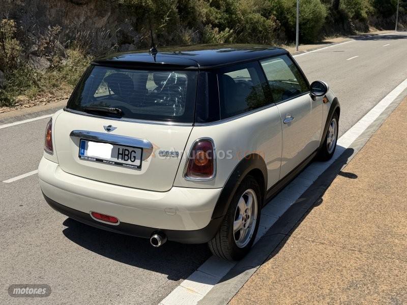 Mini Cooper MINI COOPER R52 1.6 123cv de 2011 con 151.370 Km por 7.650 EUR. en Girona