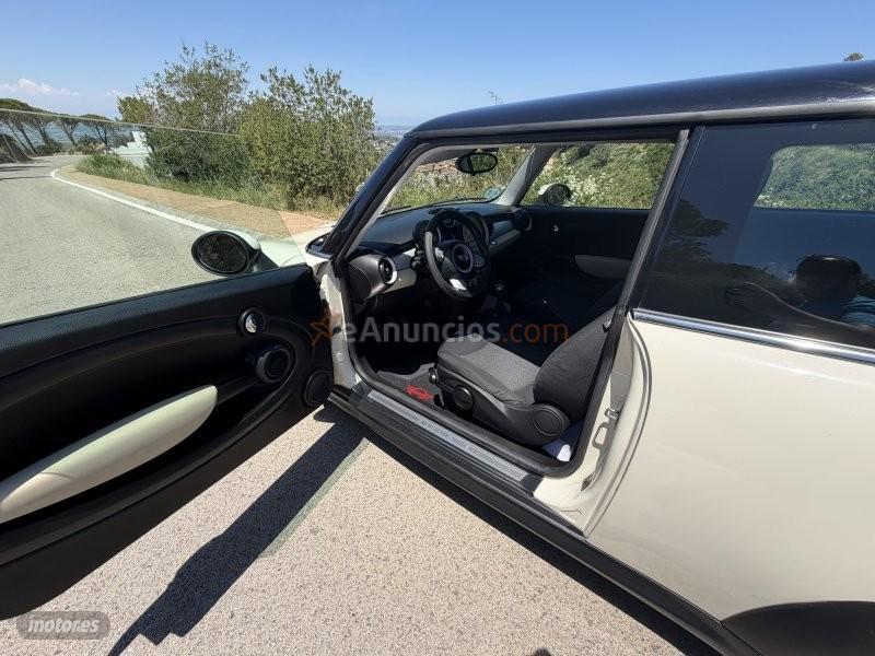 Mini Cooper MINI COOPER R52 1.6 123cv de 2011 con 151.370 Km por 7.650 EUR. en Girona