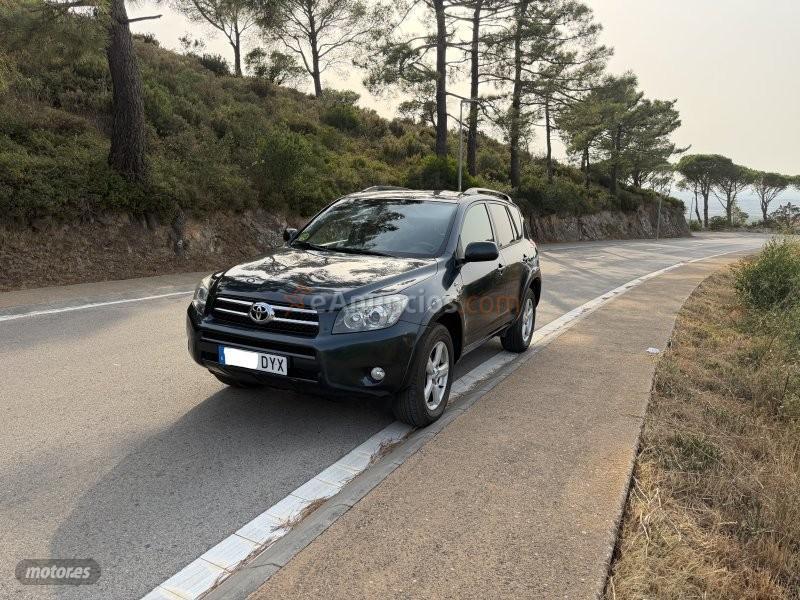 Toyota RAV 4 2.2 PREMIUM de 2006 con 305.135 Km por 6.150 EUR. en Girona