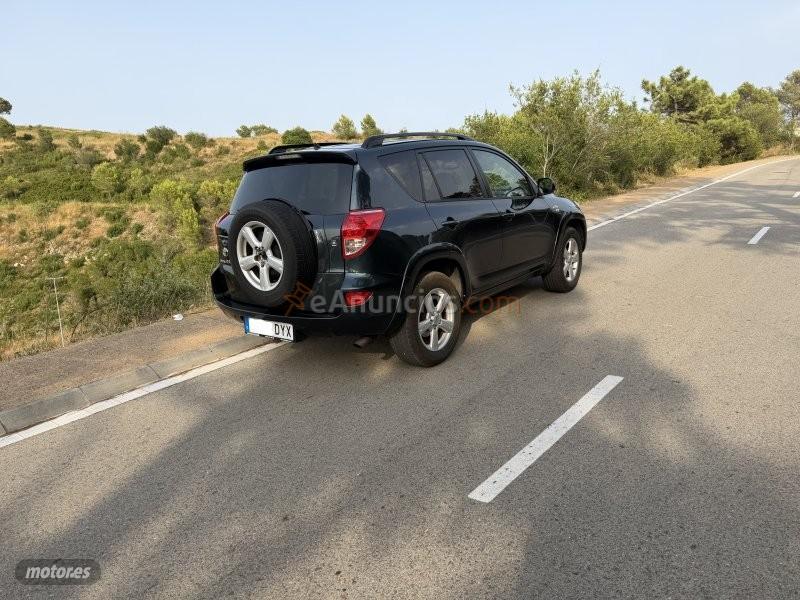 Toyota RAV 4 2.2 PREMIUM de 2006 con 305.135 Km por 6.150 EUR. en Girona