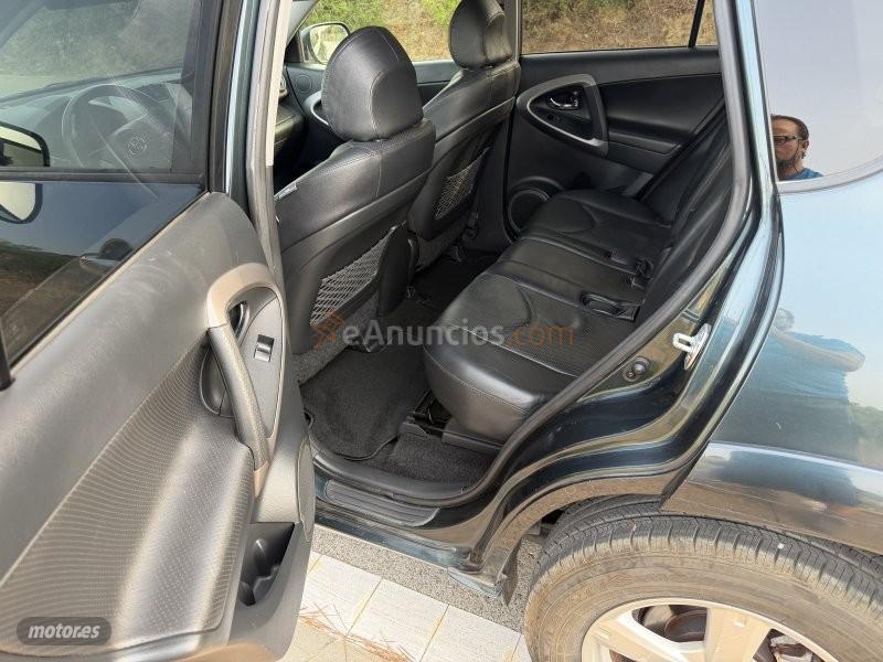Toyota RAV 4 2.2 PREMIUM de 2006 con 305.135 Km por 6.150 EUR. en Girona