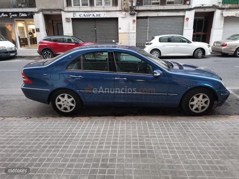 Mercedes Clase C C 200 de 2002 con 201.000 Km por 5.900 EUR. en Alicante