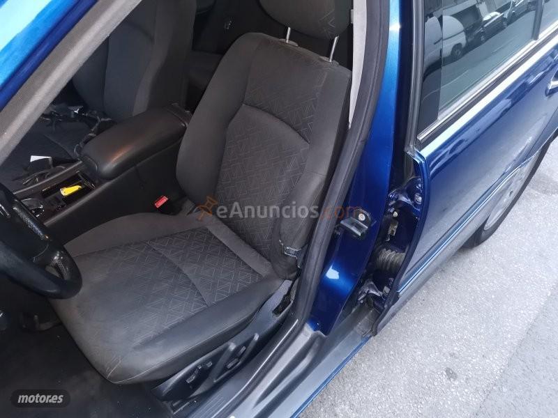 Mercedes Clase C C 200 de 2002 con 201.000 Km por 5.900 EUR. en Alicante