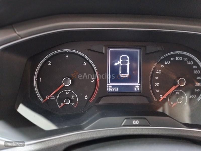 Volkswagen T-Roc Advance de 2021 con 82.000 Km por 23.300 EUR. en Alicante
