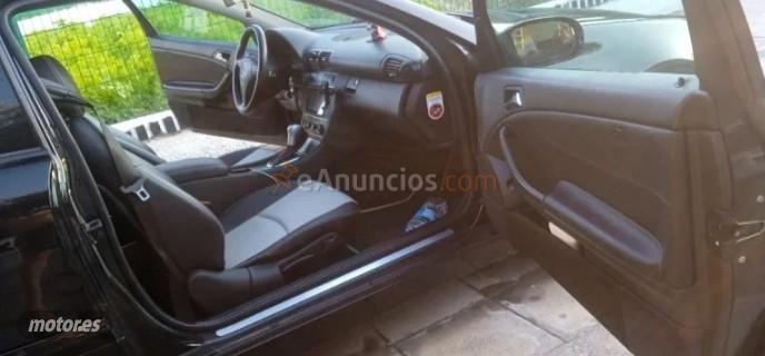 Mercedes Clase C C180 K edicion Sport coupe de 2006 con 215.000 Km por 5.000 EUR. en Toledo