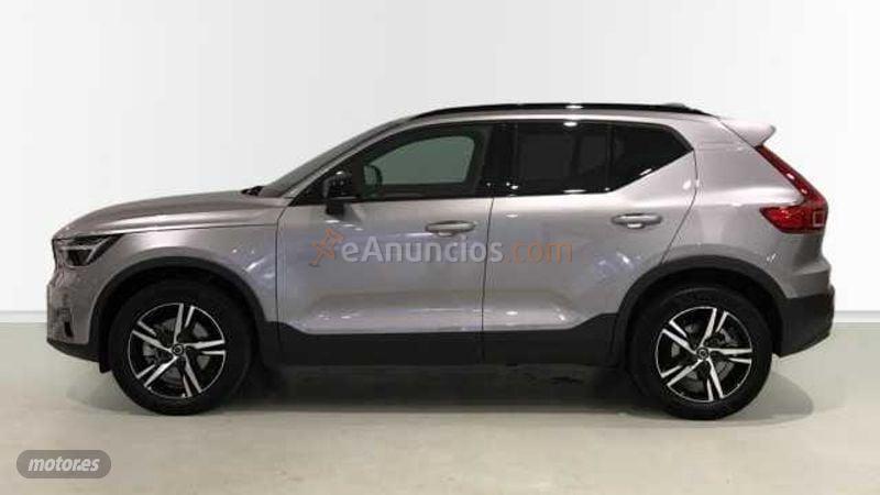 Volvo XC40 2.0 B3 MHEV PLUS DARK DCT 163 5P de 2025 con 25.299 Km por 39.990 EUR. en Ourense