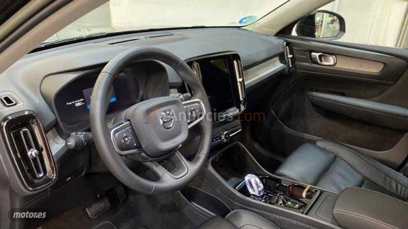 Volvo XC40 2.0 B3 PLUS DARK AUTO 5P de 2022 con 42.793 Km por 32.850 EUR. en Murcia