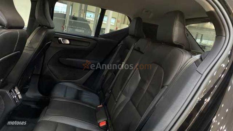 Volvo XC40 2.0 B3 PLUS DARK AUTO 5P de 2022 con 42.793 Km por 32.850 EUR. en Murcia