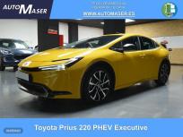Toyota Prius Plug-In 220 Executive de 2023 con 13.000 Km por 38.700 EUR. en Madrid