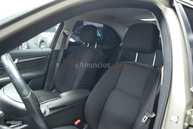 Mercedes Clase C C 180 CGI BE Avant. Blue Efficiency Ed. de 2010 con 183.000 Km por 8.500 EUR. en Madrid