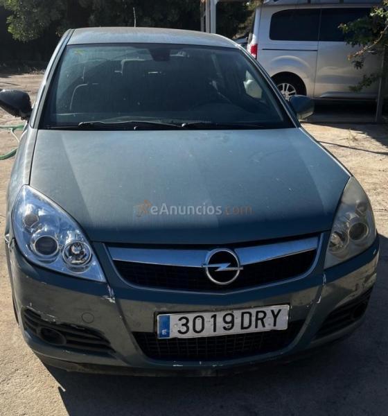 Opel Vectra elegance de 2005 con 245.000 Km por 2.100 EUR. en Valencia