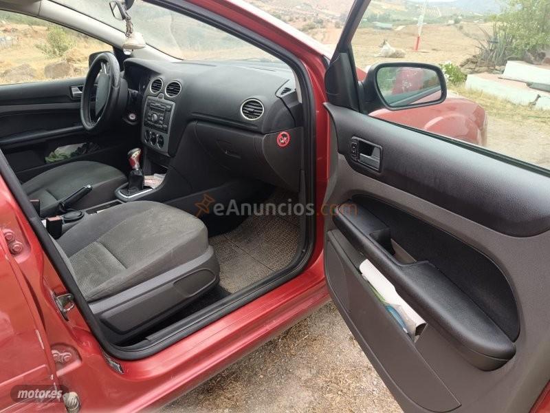 Ford Focus Ambiente de 2007 con 212.000 Km por 1.250 EUR. en Malaga