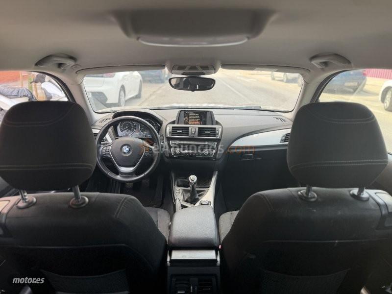 BMW Serie 1 Efficient dynamics urban de 2015 con 137.000 Km por 8.399 EUR. en Malaga