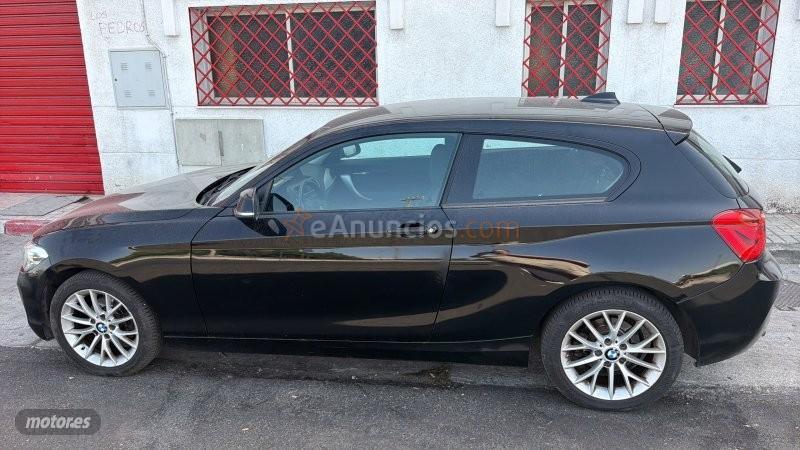 BMW Serie 1 Efficient dynamics urban de 2015 con 137.000 Km por 8.399 EUR. en Malaga