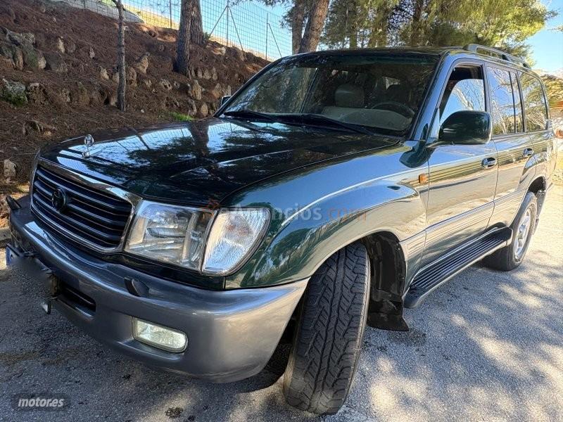 Toyota HDJ 4,2 TURBO DIESEL BLOQUEOS-PIEL BEIGE-8XPLAZAS-KLIMATIZA de 1999 con 393.000 Km por 22.700 EUR. en Granada