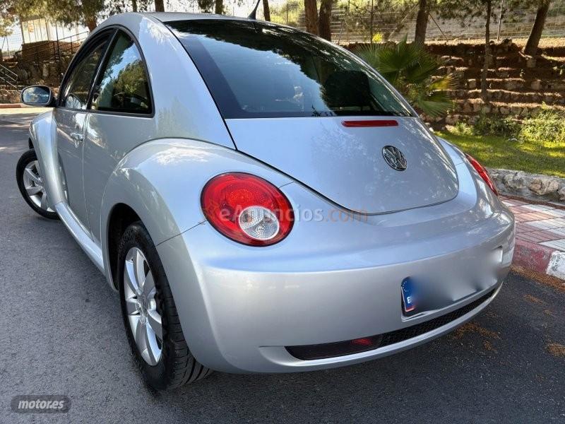 Volkswagen Beetle 1.4 FSI VOGUE-KLIMA AC-LLANTAS-CD-ALARMA de 2018 con 159.000 Km por 6.700 EUR. en Granada