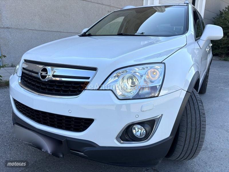 Opel Antara 2.2 CDTI 4X4 PIEL-BIXENON-NAVI DVD-TECHO CRISTAL-FULL de 2013 con 139.000 Km por 8.900 EUR. en Granada