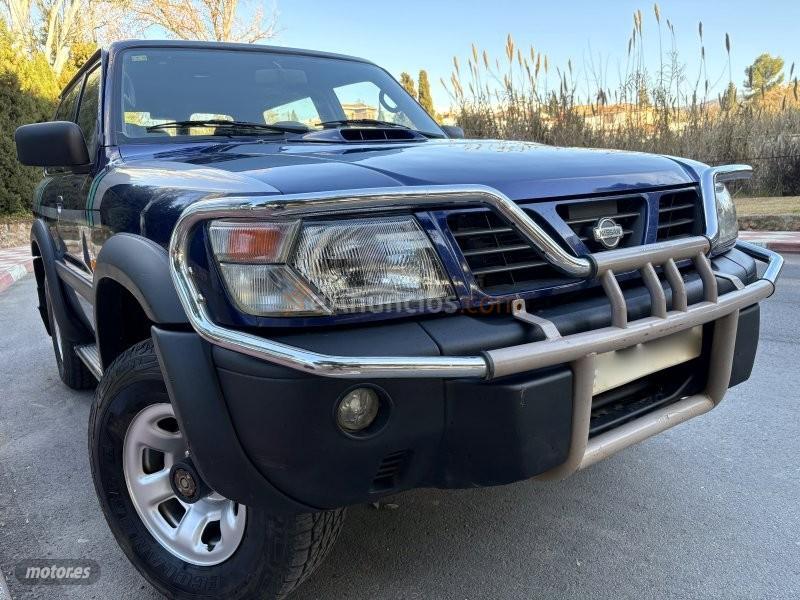 Nissan Patrol GR 2.8 TD INTERCOOLER SAFARI-LLANTAS.4X4-KLIMA DEFENSAS ES de 1999 con 120.000 Km por 15.700 EUR. en Granada