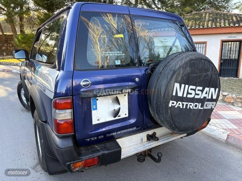 Nissan Patrol GR 2.8 TD INTERCOOLER SAFARI-LLANTAS.4X4-KLIMA DEFENSAS ES de 1999 con 120.000 Km por 15.700 EUR. en Granada