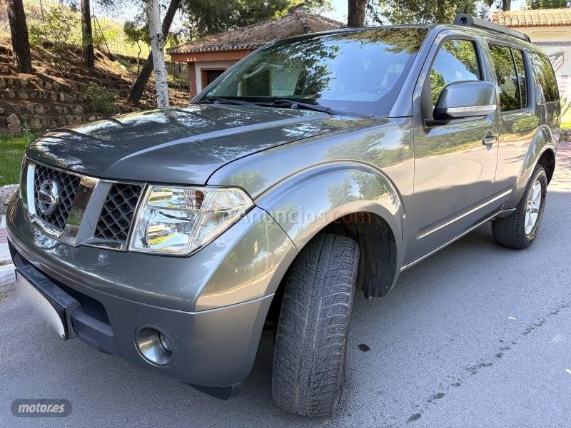 Nissan Pathfinder 2.5 TDI 4X4 NAVI COMAND CAM TV-KLIMATIZADOR-LLANTAS 4X4 de 2008 con 197.000 Km por 12.700 EUR. en Granada